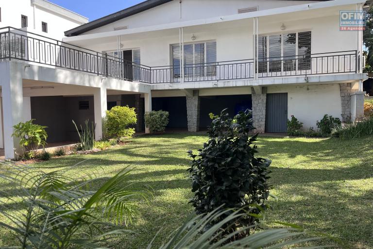 Une villa F5 avec jardin &agrave; Androhibe