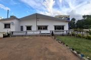Occasion à saisir!! Prix en baisse!!! pour une propriété de 1870m2 avec une villa F6 et un bâtiment de 3 étages au tarif sacrifié sur Anosy Avaratra.