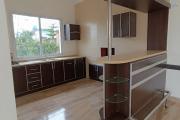 A VENDRE une propri&eacute;t&eacute; de 2250m2 avec maison F8 , salle &eacute;v&egrave;nementielle et piscine &agrave; Alasora , c contact Francia