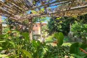A VENDRE - Une propri&eacute;t&eacute; avec 2 maisons &agrave; r&eacute;nover &agrave; Antanetibe Ivato pr&egrave;s de PAON D'OR