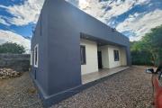 A LOUER - Coquette villa neuve de type F3 totalement autonome en eau et &eacute;lectricit&eacute; situ&eacute;e &agrave; Anjomakely Ivato