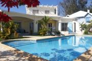 A louer une villa F6 semi meubl&eacute;e avec piscine &agrave; 5mn &agrave; pied du Lyc&eacute;e Fran&ccedil;ais Ambatobe
