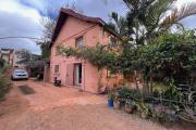 Une villa meubl&eacute;e F5 tout pr&egrave;s du Lyc&eacute;e Fran&ccedil;ais et leader Price &agrave; Ambatobe