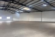 Deux entrep&ocirc;ts de 630m2 et de 874m2 &agrave; Ambohibao