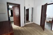 Un grand appartement T5 en duplex meubl&eacute; &agrave; Ambohitrarahaba