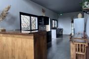Un grand appartement T5 en duplex meubl&eacute; &agrave; Ambohitrarahaba