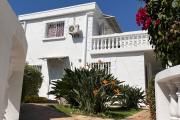 Une villa F4 semi meubl&eacute;e avec jardin &agrave; Alasora