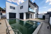 A louer superbe villa neuve de standing type F5 avec piscine &agrave; Mandrosoa Ivato