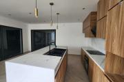A louer superbe villa neuve de standing type F5 avec piscine &agrave; Mandrosoa Ivato
