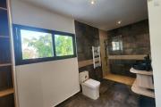 A louer superbe villa neuve de standing type F5 avec piscine &agrave; Mandrosoa Ivato