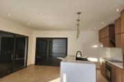 A louer superbe villa neuve de standing type F5 avec piscine &agrave; Mandrosoa Ivato