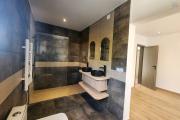 A louer superbe villa neuve de standing type F5 avec piscine &agrave; Mandrosoa Ivato