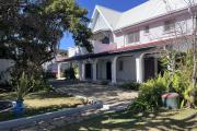 Une belle villa F6 &agrave; Ambatobe tout pr&egrave;s du Lyc&eacute;e Fran&ccedil;ais