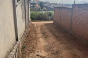 A VENDRE- Villa basse &agrave; terminer &agrave; Lohanosy Ambohijanaka Nord - la route d'entr&eacute;e au bien