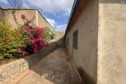 A VENDRE- Villa basse &agrave; terminer &agrave; Lohanosy Ambohijanaka Nord - fa&ccedil;ade  oppos&eacute;e de la maison