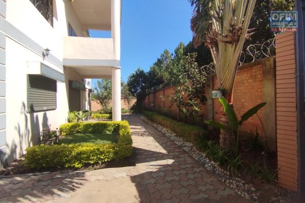 A vendre une villa F5 situ&eacute;e &agrave; Ambatolampy Tsimahafotsy proche d'Ivato🏡