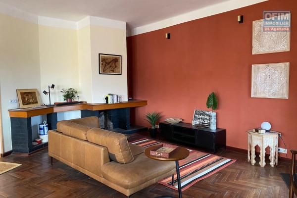 A louer un appartement T3 meubl&eacute; et s&eacute;curis&eacute; &agrave; Antsahavola