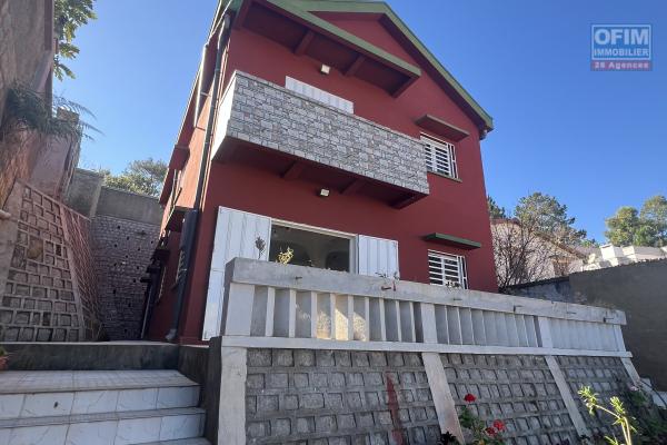 &Agrave; LOUER &ndash; Villa neuve en duplex &agrave; Imerimanjaka Ambohijanaka. PRIX EN BAISSE