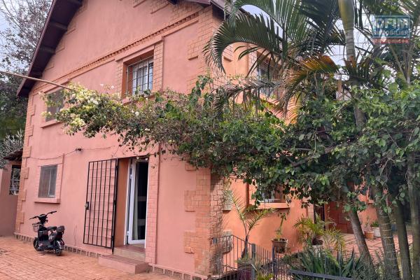 Une villa meubl&eacute;e F5 tout pr&egrave;s du Lyc&eacute;e Fran&ccedil;ais et leader Price &agrave; Ambatobe