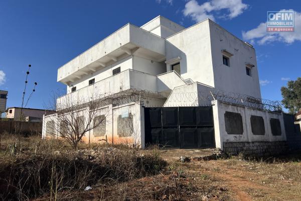 &Agrave; LOUER &ndash; Ensemble de deux maisons neuves &agrave; Betafo Ambohimangakely